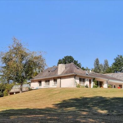 Maison 10 pièces 523200 €