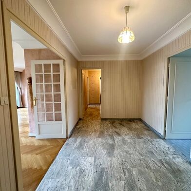 Appartement 4 pièces 1190 €