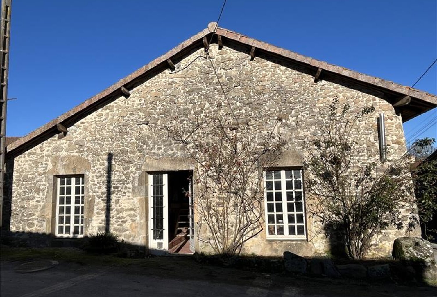Grange de 1 pièces principales — photo 1