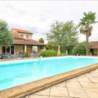 Maison 6 pièces 399900 €