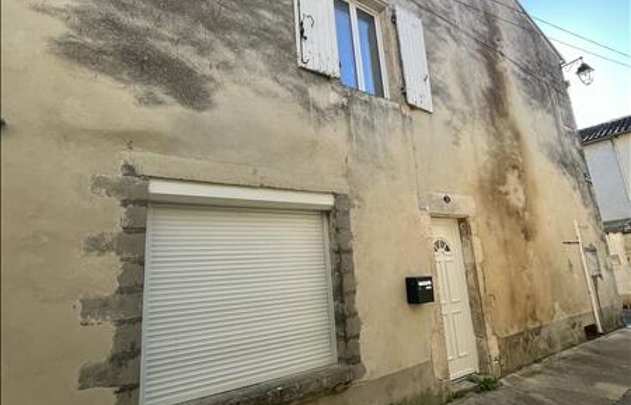 maison 3 pièces 86 m2 à vendre à Ruffec (16700)