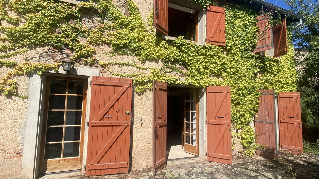 maison 12 pièces 230 m2 à vendre à Laval-Roquecezière (12380)