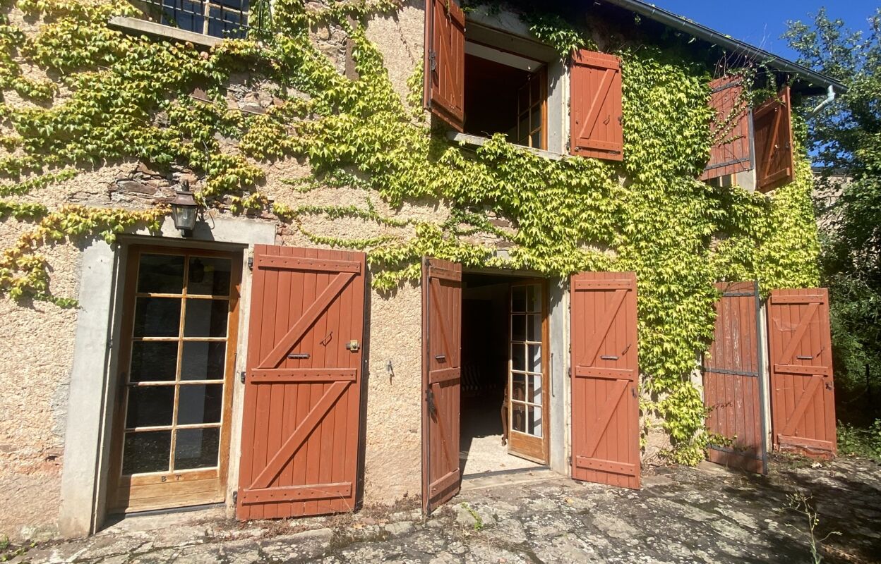 maison 12 pièces 230 m2 à vendre à Laval-Roquecezière (12380)