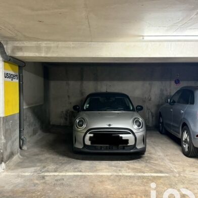 Parking 16 m²