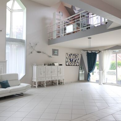 Maison 7 pièces 280 m²