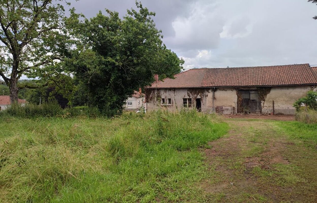 maison 4 pièces  m2 à vendre à Chabanais (16150)