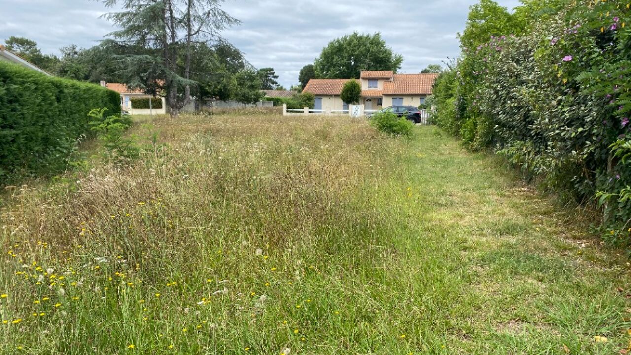 terrain  pièces 500 m2 à vendre à Cussac-Fort-Médoc (33460)