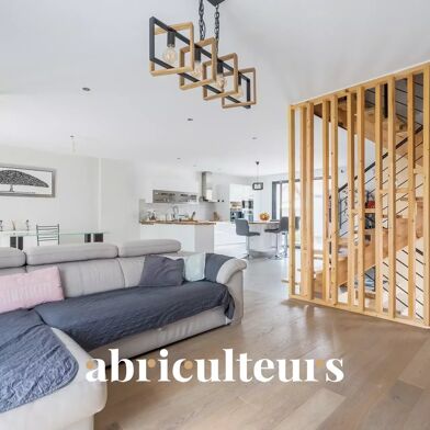 Maison 8 pièces 180 m²