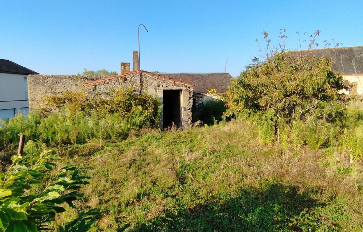 immeuble  pièces 810 m2 à vendre à Port-Saint-Père (44710)