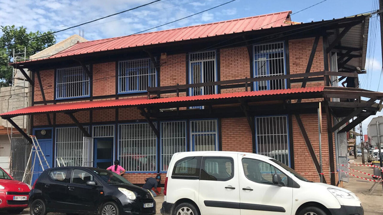 immeuble  pièces 180 m2 à vendre à Cayenne (97300)