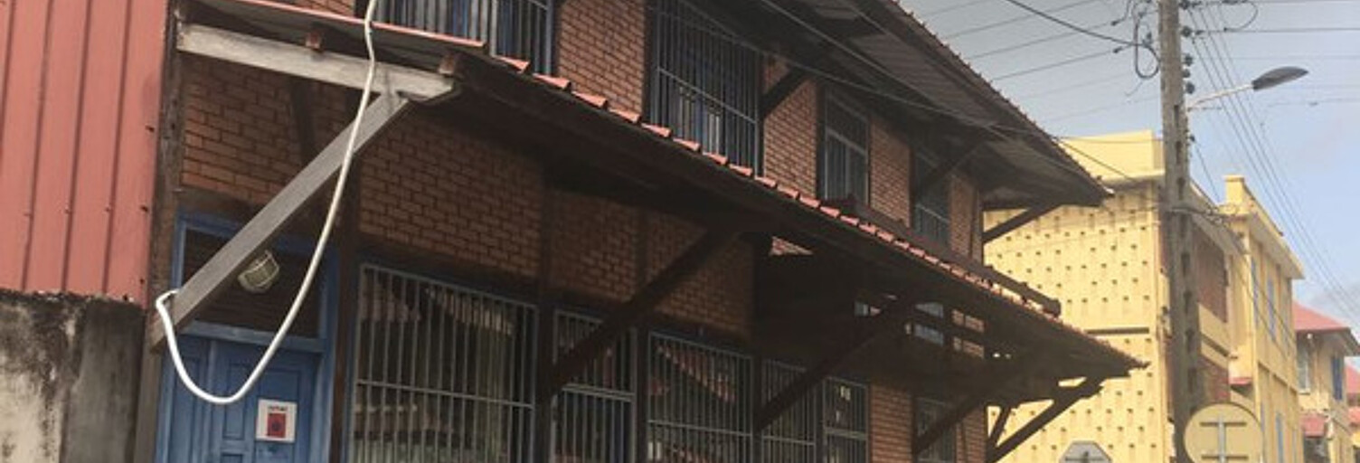 Immeuble  180 m² à vendre à Cayenne (97300)