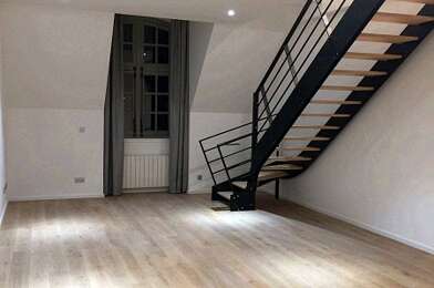 Appartement 3 pièces 905 €
