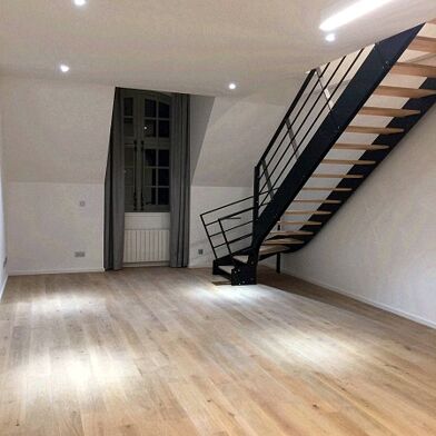 Appartement 3 pièces 905 €