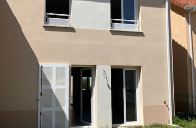 location maison 1 090 € CC /mois à proximité de Mirepeix (64800)