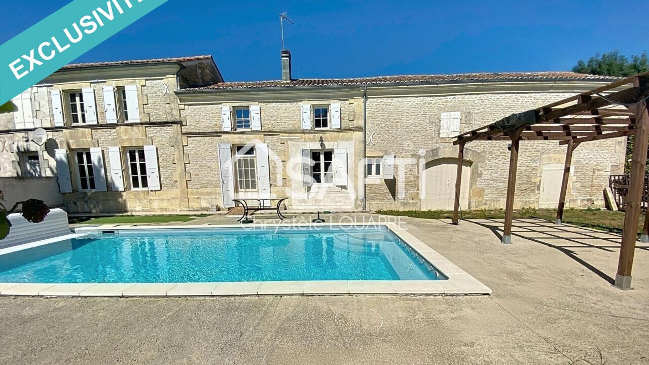 maison 6 pièces 190 m2 à vendre à Aumagne (17770)