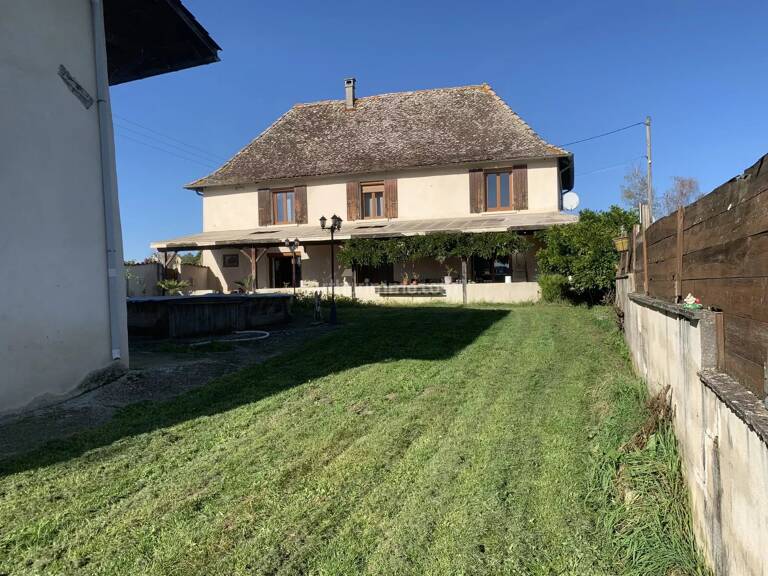 Maison dauphinoise avec dépendance — photo 1