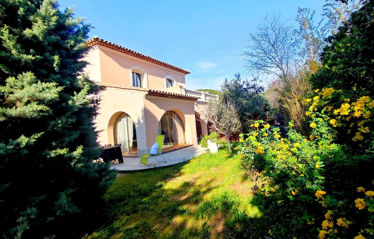 maison 6 pièces 180 m2 à vendre à Fréjus (83600)