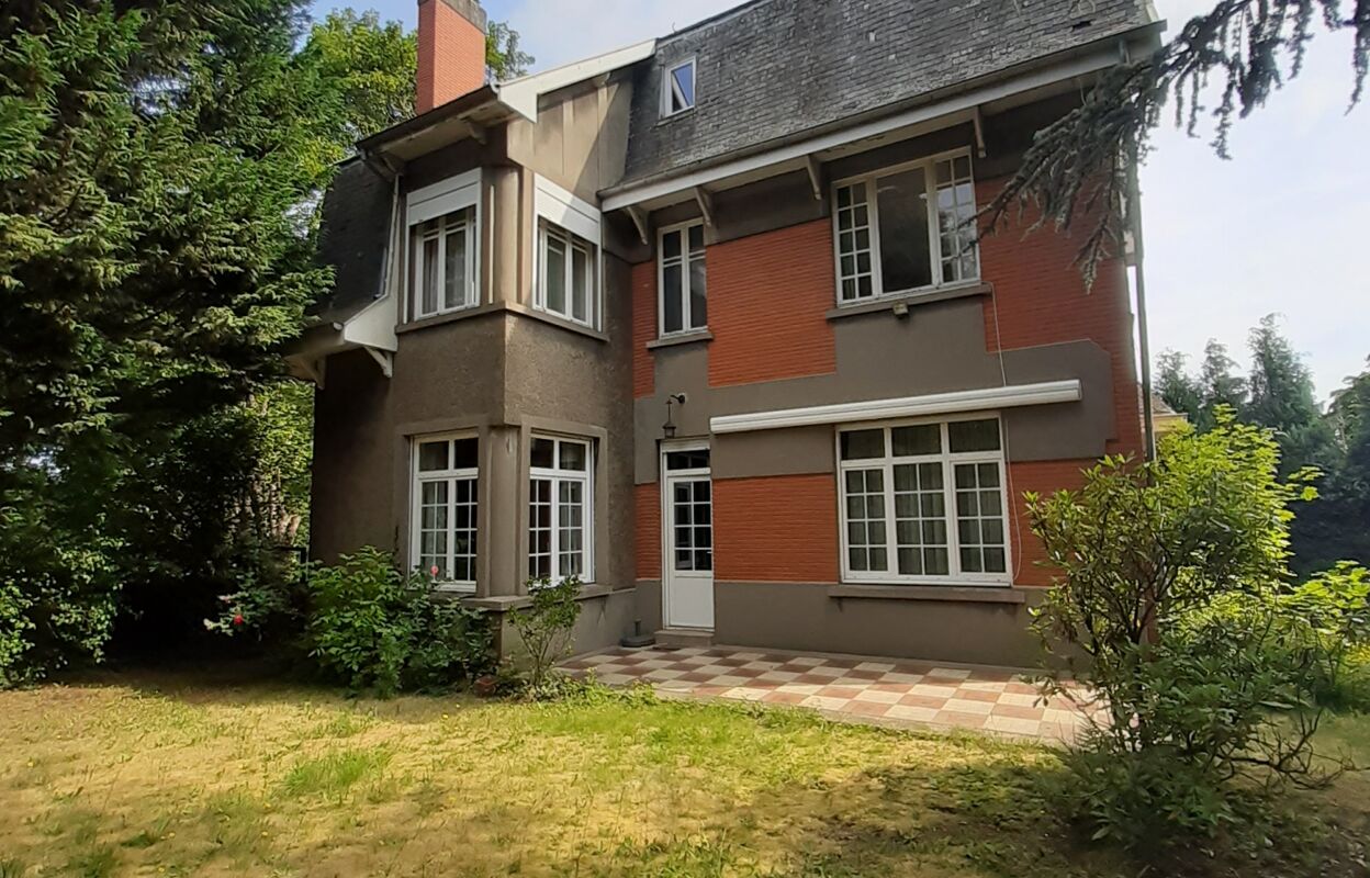 maison 9 pièces 181 m2 à vendre à Maubeuge (59600)