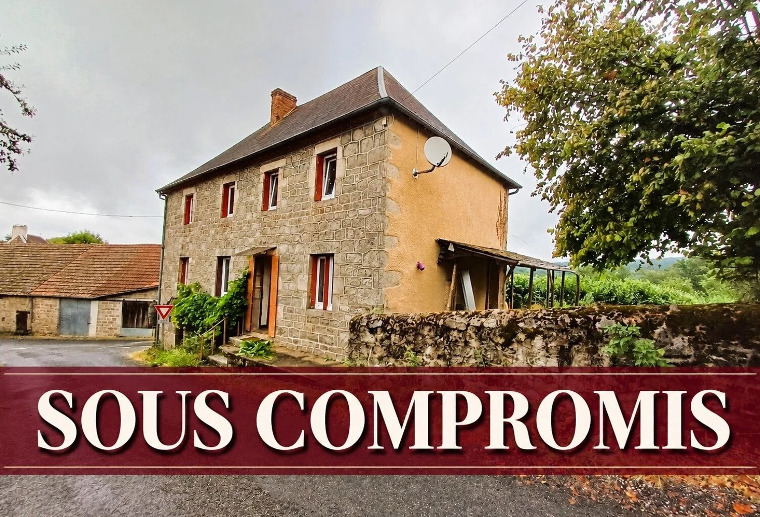 À vendre : maison avec grand jardin au vert (63) — photo 1