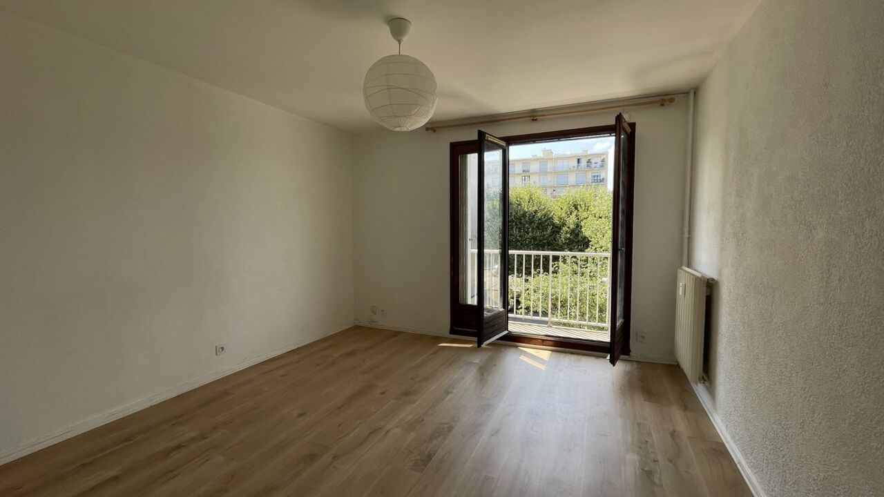 appartement 2 pièces 49 m2 à louer à Décines-Charpieu (69150)