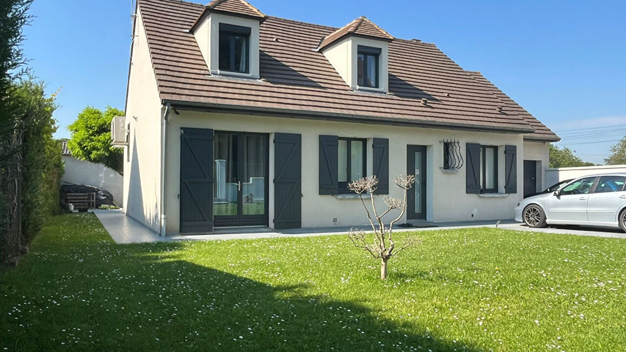 maison 6 pièces 146 m2 à vendre à Fosses (95470)