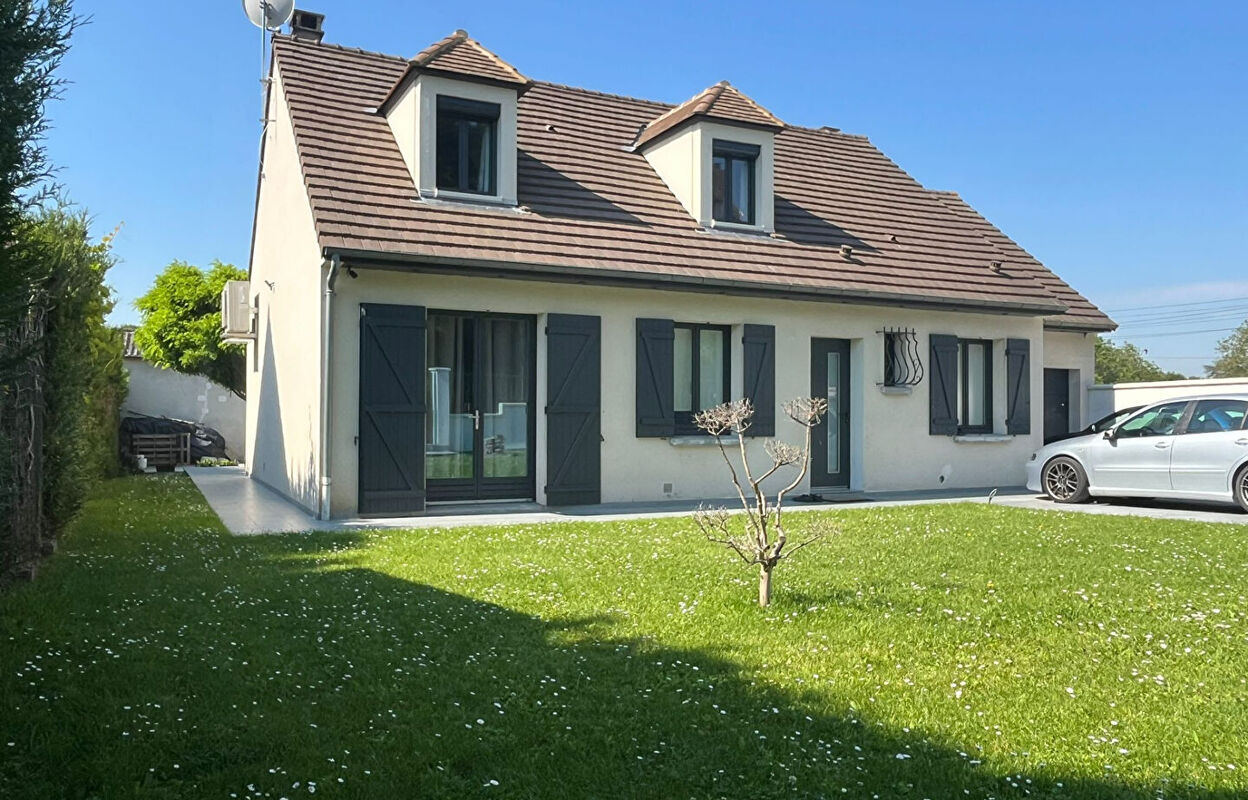 maison 6 pièces 146 m2 à vendre à Fosses (95470)