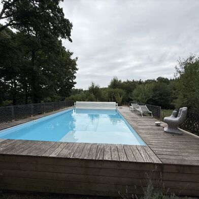 Maison 18 pièces 597000 €