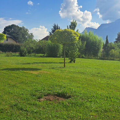 Terrain 648 m²