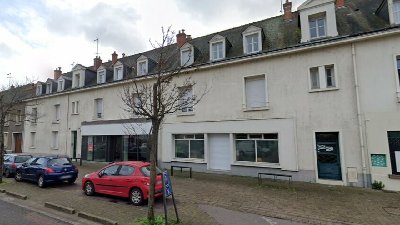 commerce  pièces 400 m2 à vendre à Saint-Pierre-des-Corps (37700)