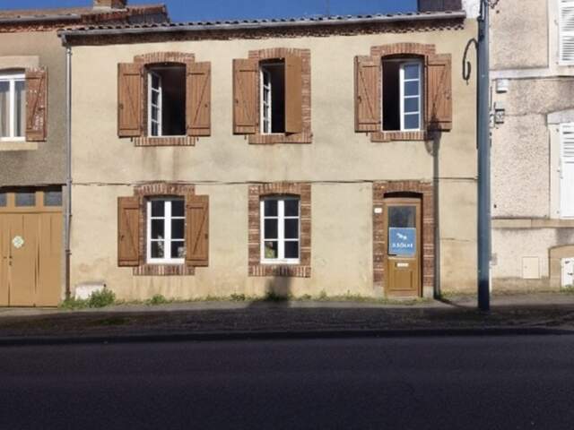 Maison de ville de 4 pièces principales — photo du bien