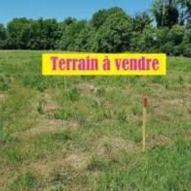 Terrain 680 m²