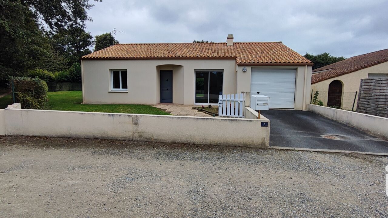 maison 4 pièces 91 m2 à louer à L'Herbergement (85260)