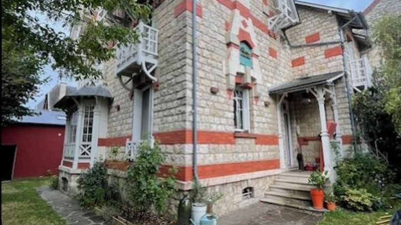 maison 8 pièces 210 m2 à vendre à Nemours (77140)