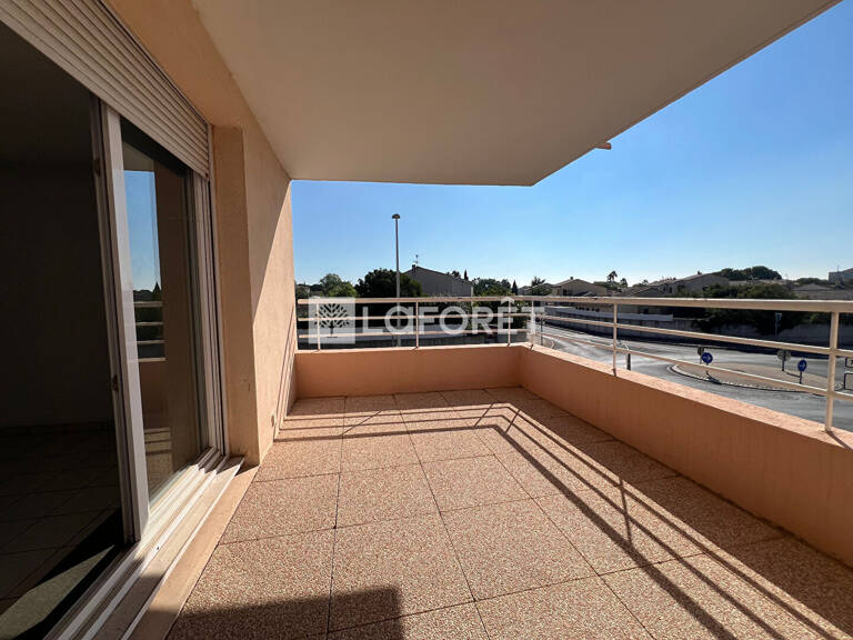 Lattes Port ARIANE F3 avec Terrasse,  Parking Cave — photo 1