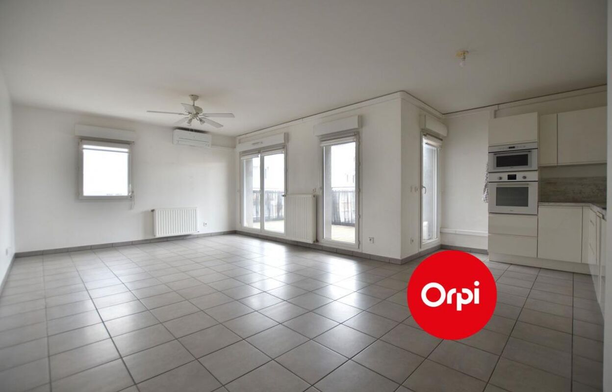 appartement 4 pièces 79 m2 à louer à Saint-Priest (69800)