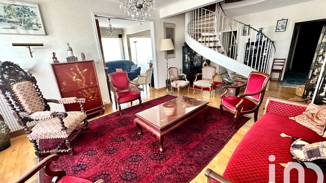 appartement 5 pièces 151 m2 à vendre à Courbevoie (92400)