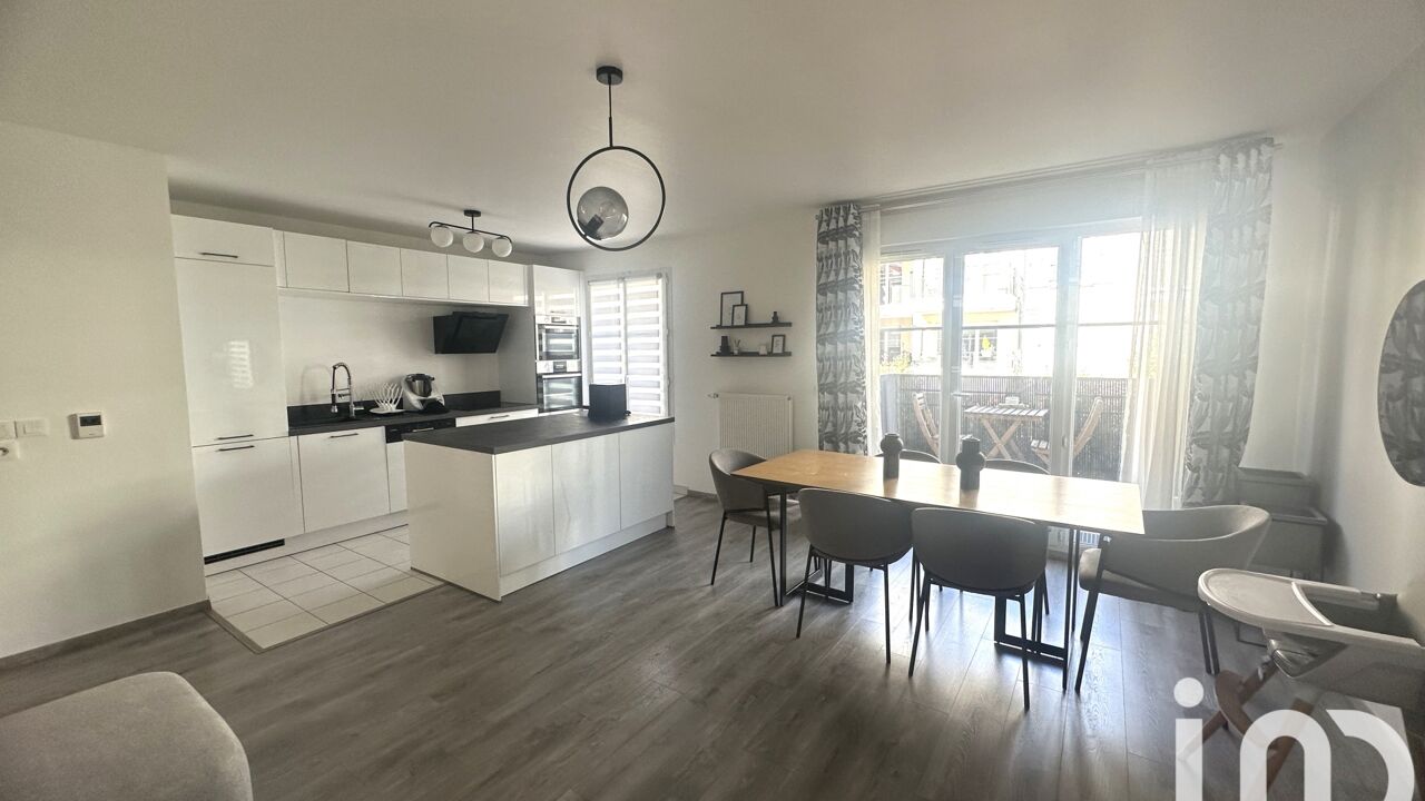 appartement 3 pièces 66 m2 à vendre à Le Plessis-Trévise (94420)