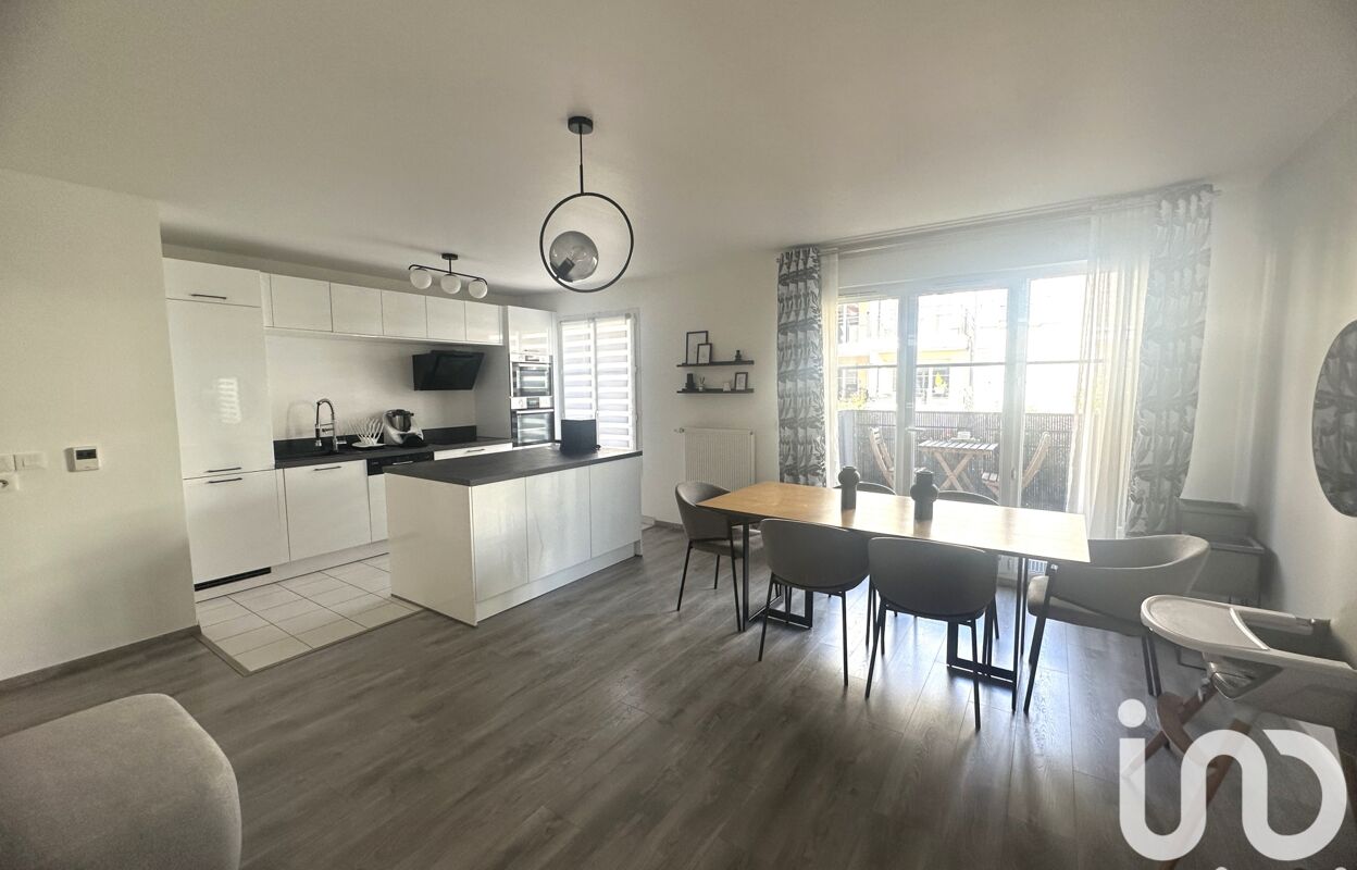 appartement 3 pièces 66 m2 à vendre à Le Plessis-Trévise (94420)