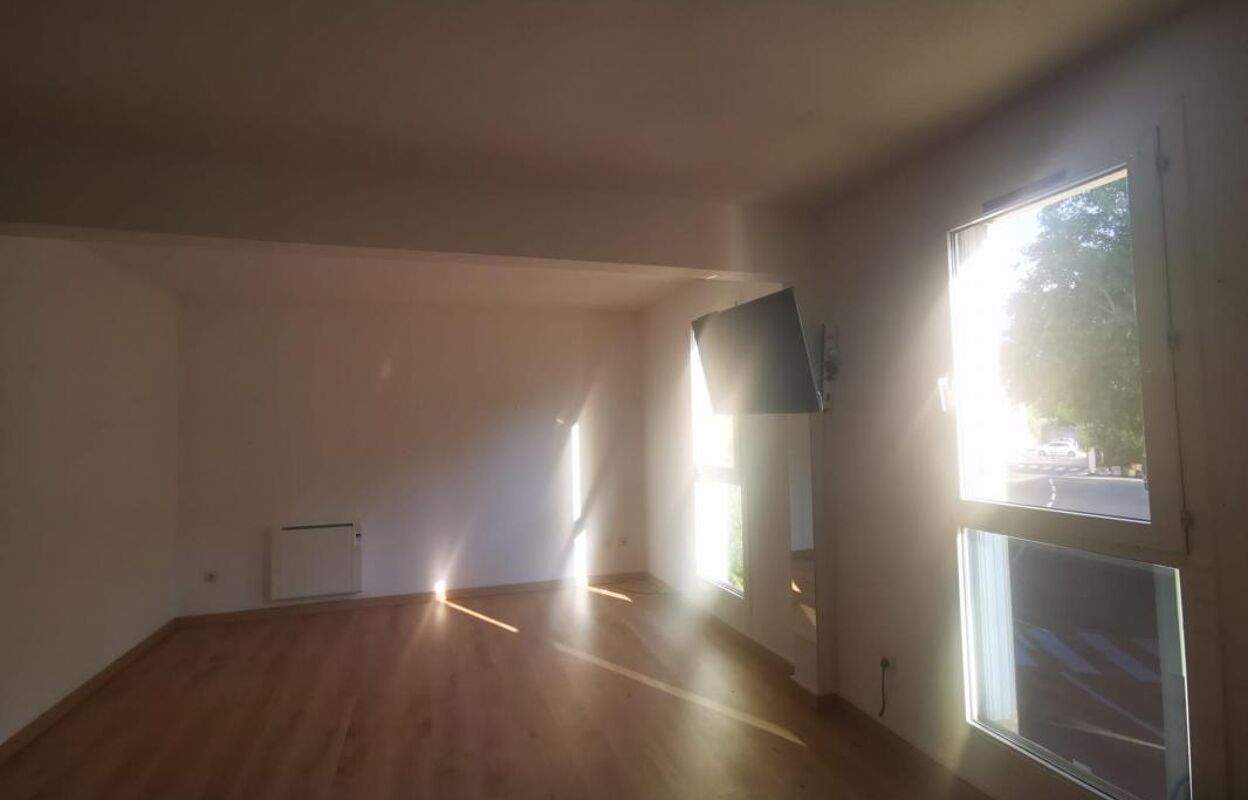 appartement 2 pièces 55 m2 à louer à Villeneuve-Lès-Avignon (30400)