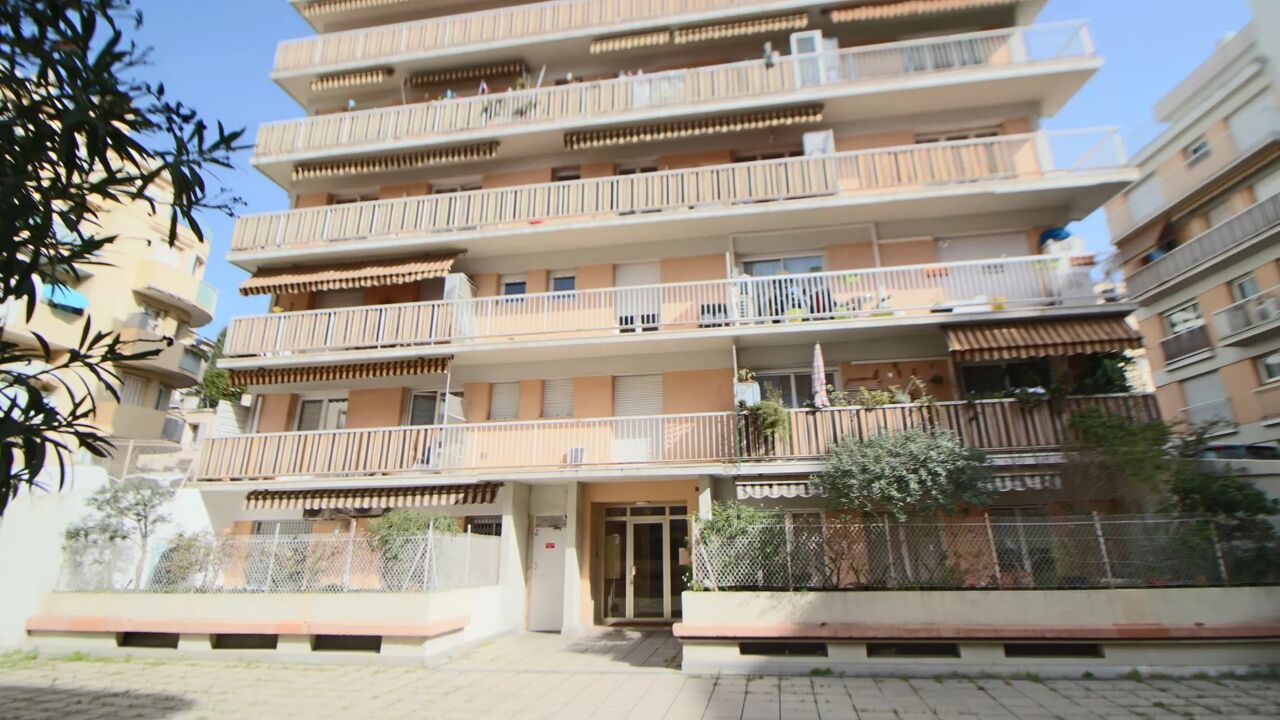 appartement 1 pièces 27 m2 à louer à Nice (06100)