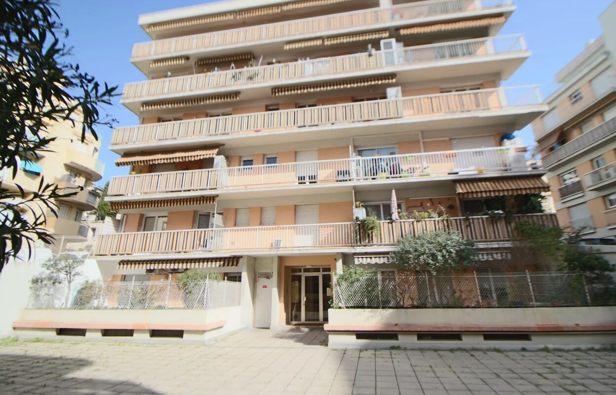 appartement 1 pièces 27 m2 à louer à Nice (06100)