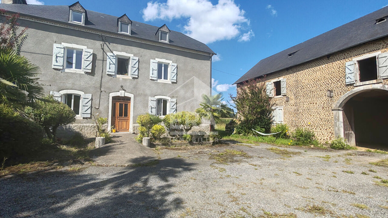 maison 5 pièces 250 m2 à vendre à Saint-Castin (64160)