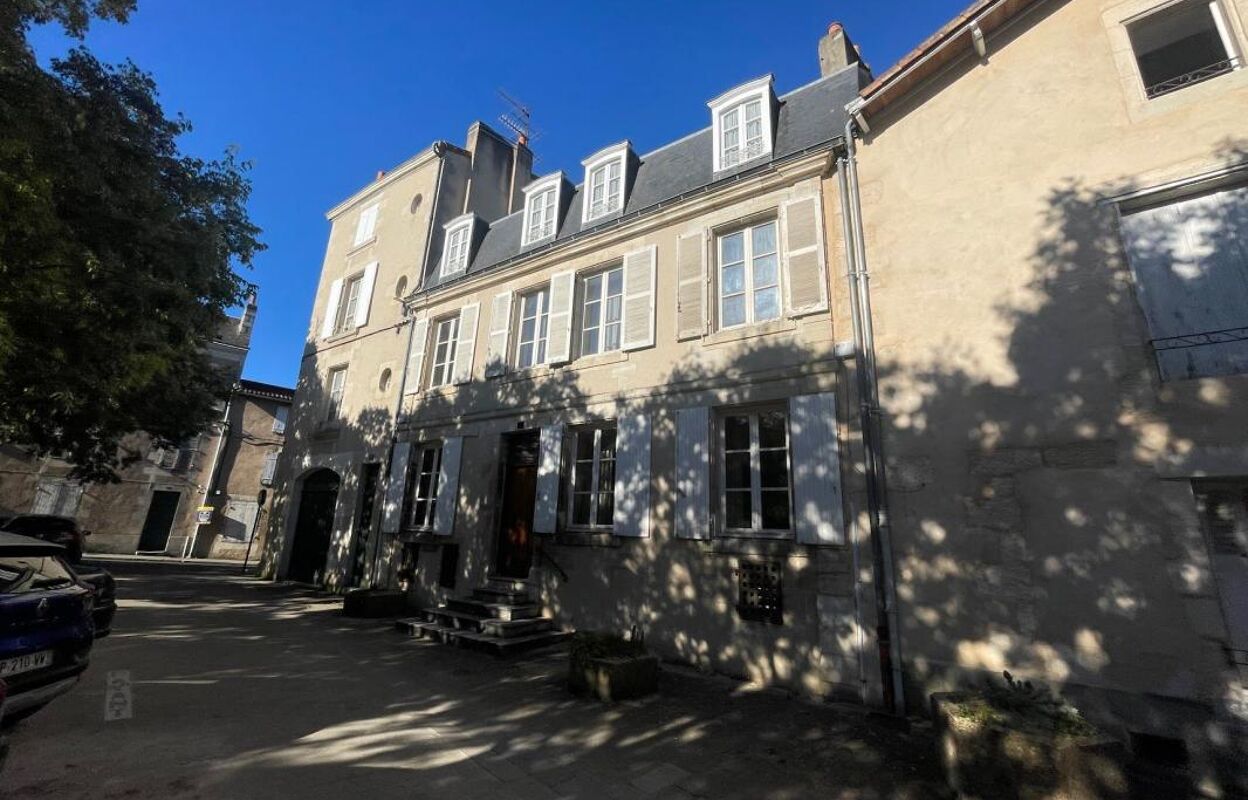 maison 5 pièces 177 m2 à vendre à Poitiers (86000)