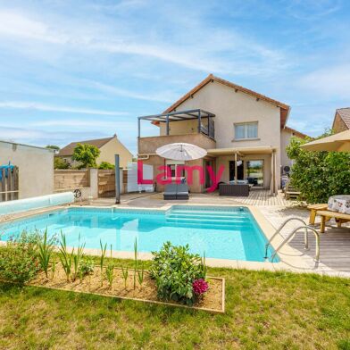 Maison  369000 €