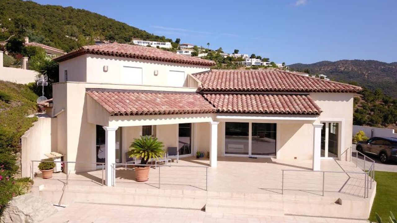 maison 5 pièces 157 m2 à vendre à La Londe-les-Maures (83250)