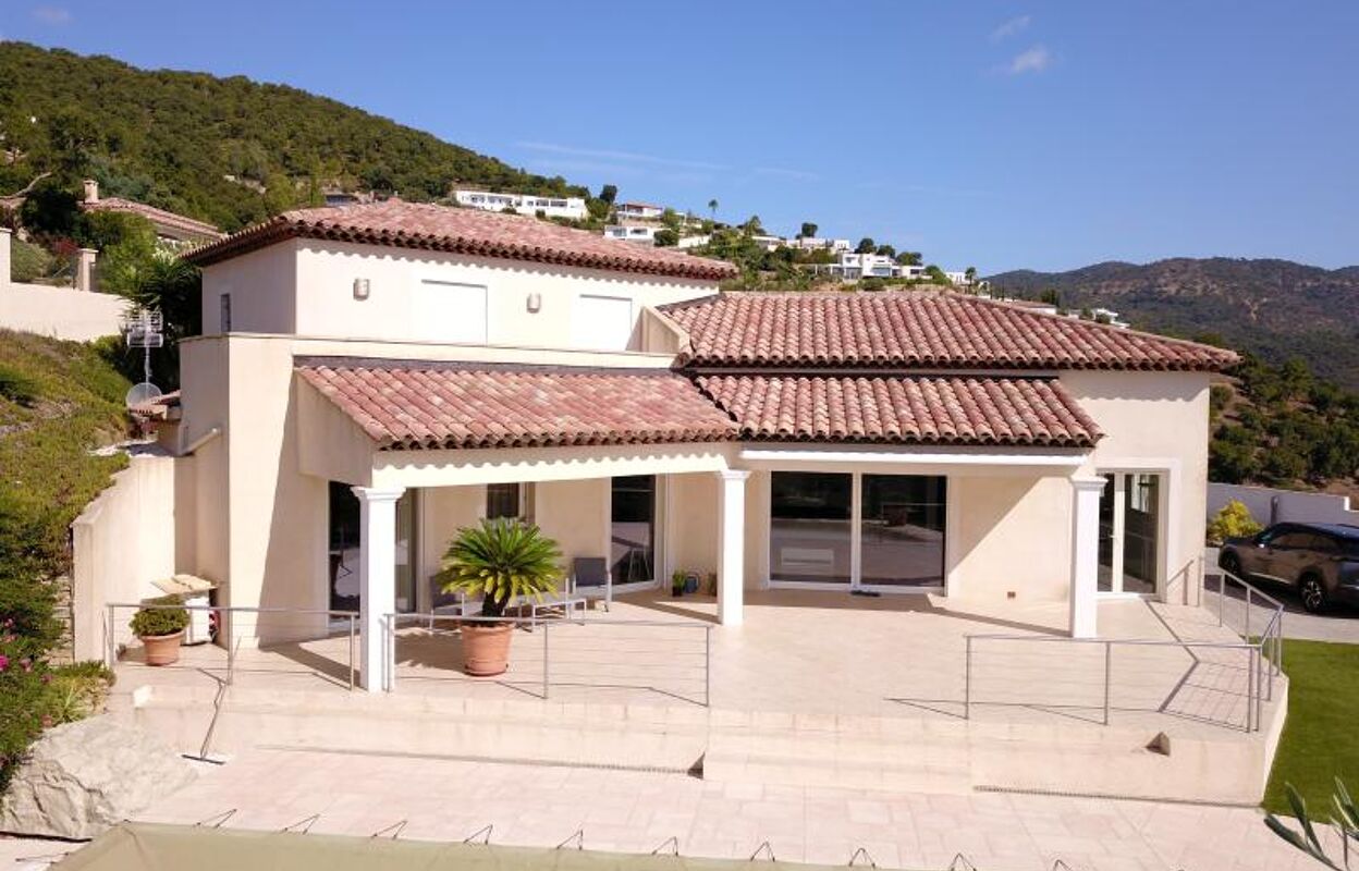 maison 5 pièces 157 m2 à vendre à La Londe-les-Maures (83250)