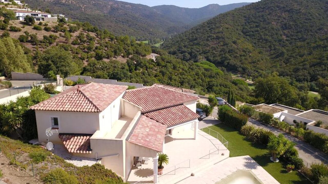 maison 5 pièces 157 m2 à vendre à La Londe-les-Maures (83250)