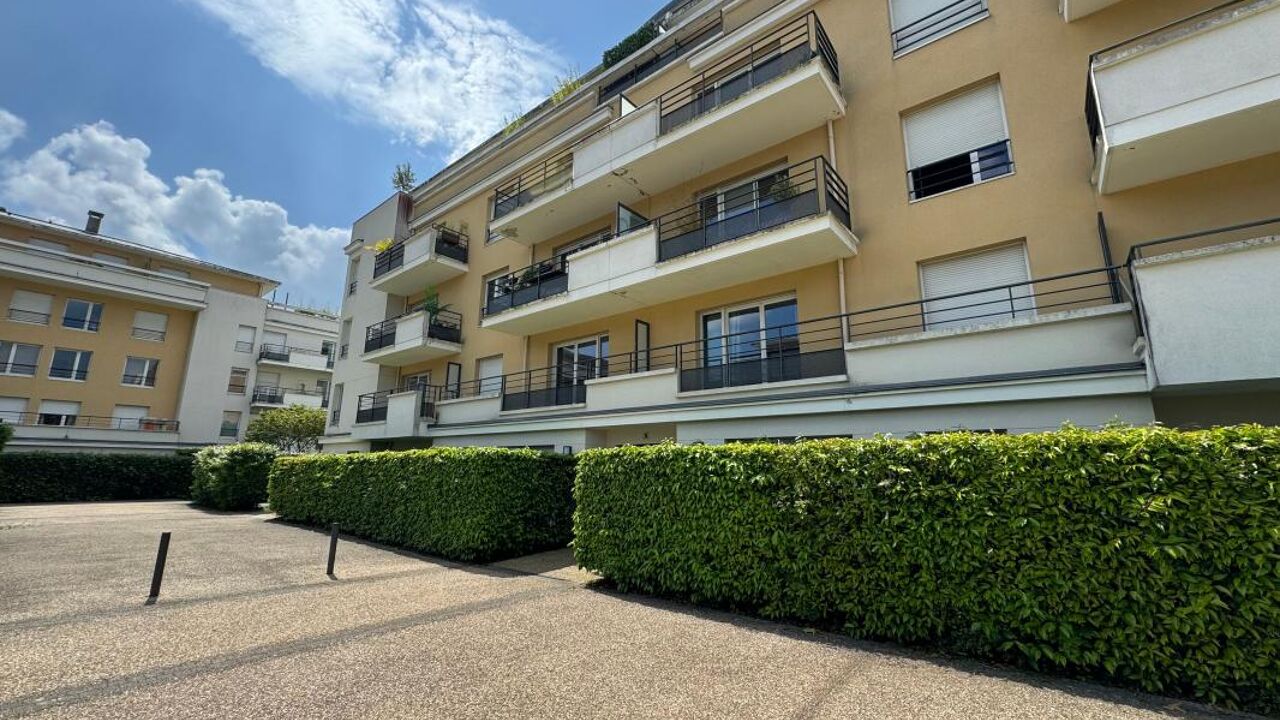 appartement 2 pièces 43 m2 à vendre à Élancourt (78990)