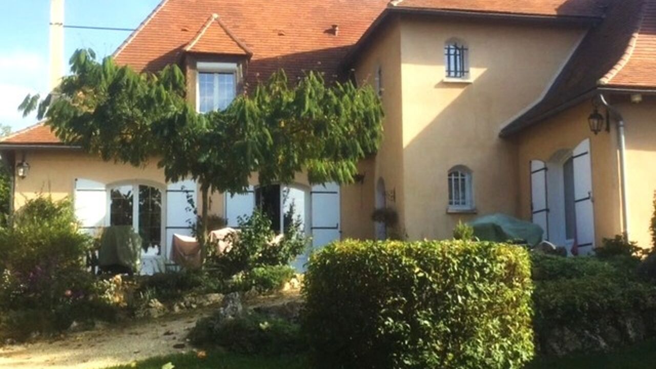 maison 6 pièces 265 m2 à vendre à Négrondes (24460)