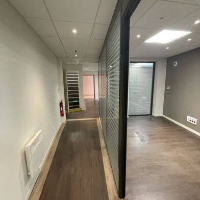 Immeuble  175200 €